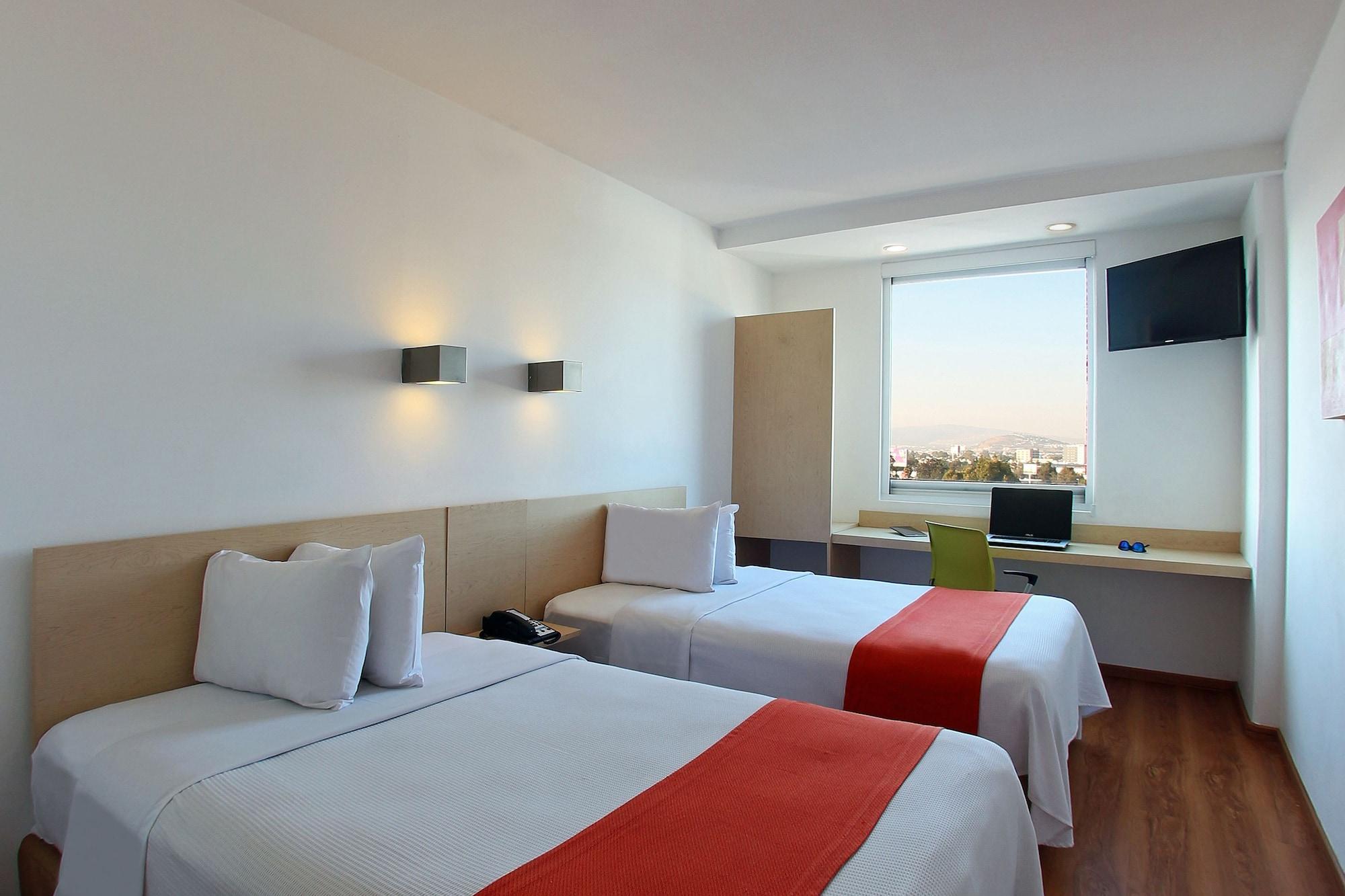 One Queretaro Plaza Galerias Hotel Exterior photo