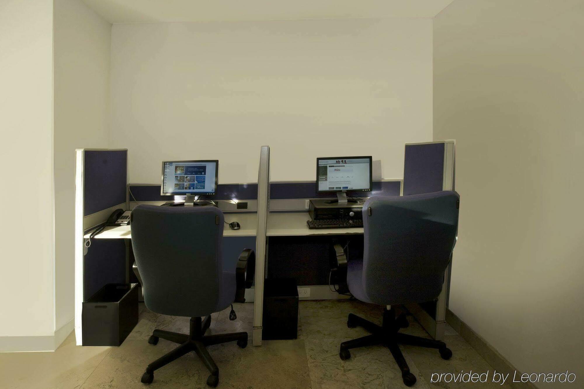 One Queretaro Plaza Galerias Hotel Facilities photo